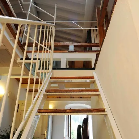 La Casa Dei Legni Parlanti *