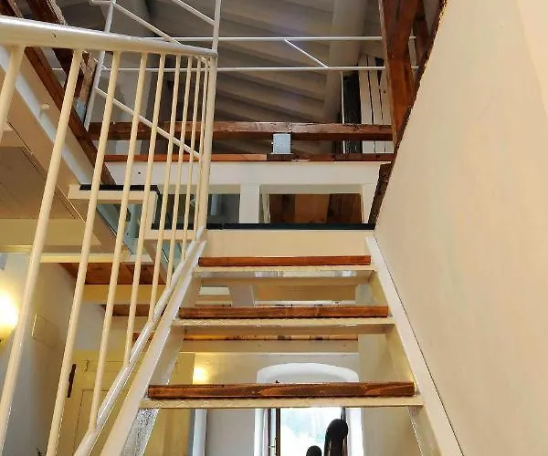 La Casa Dei Legni Parlanti *